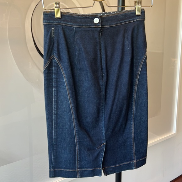 ARMANI JEANS DENIM PENCIL SKIRT - SIZE SMALL - Picture 2 of 8